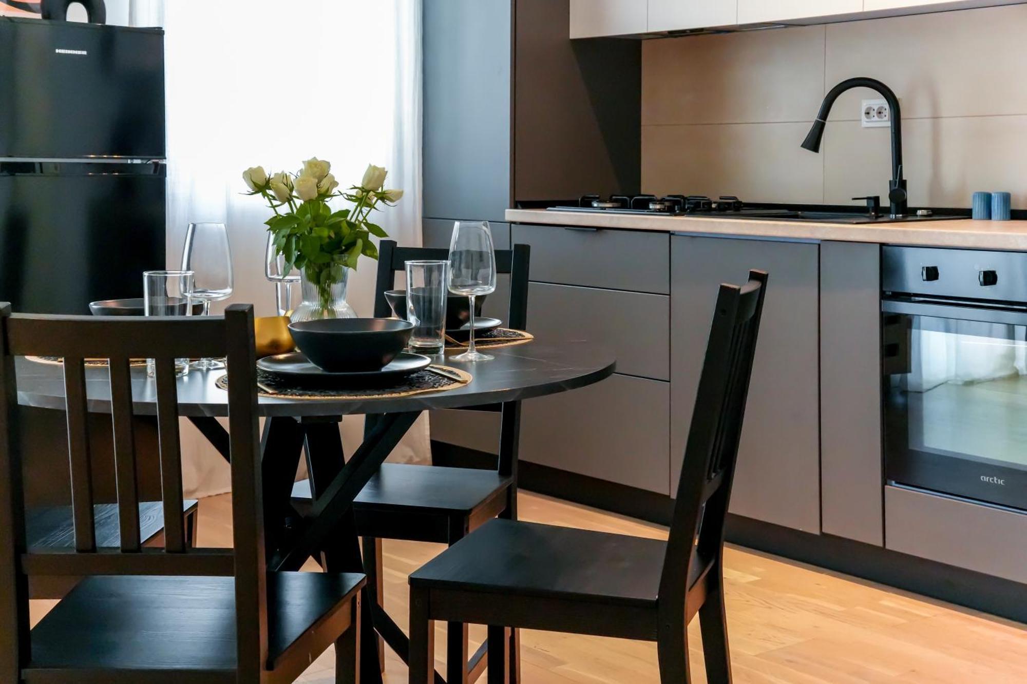 Maria - Modern Apartment With Parking And Workspace Бухарест Экстерьер фото