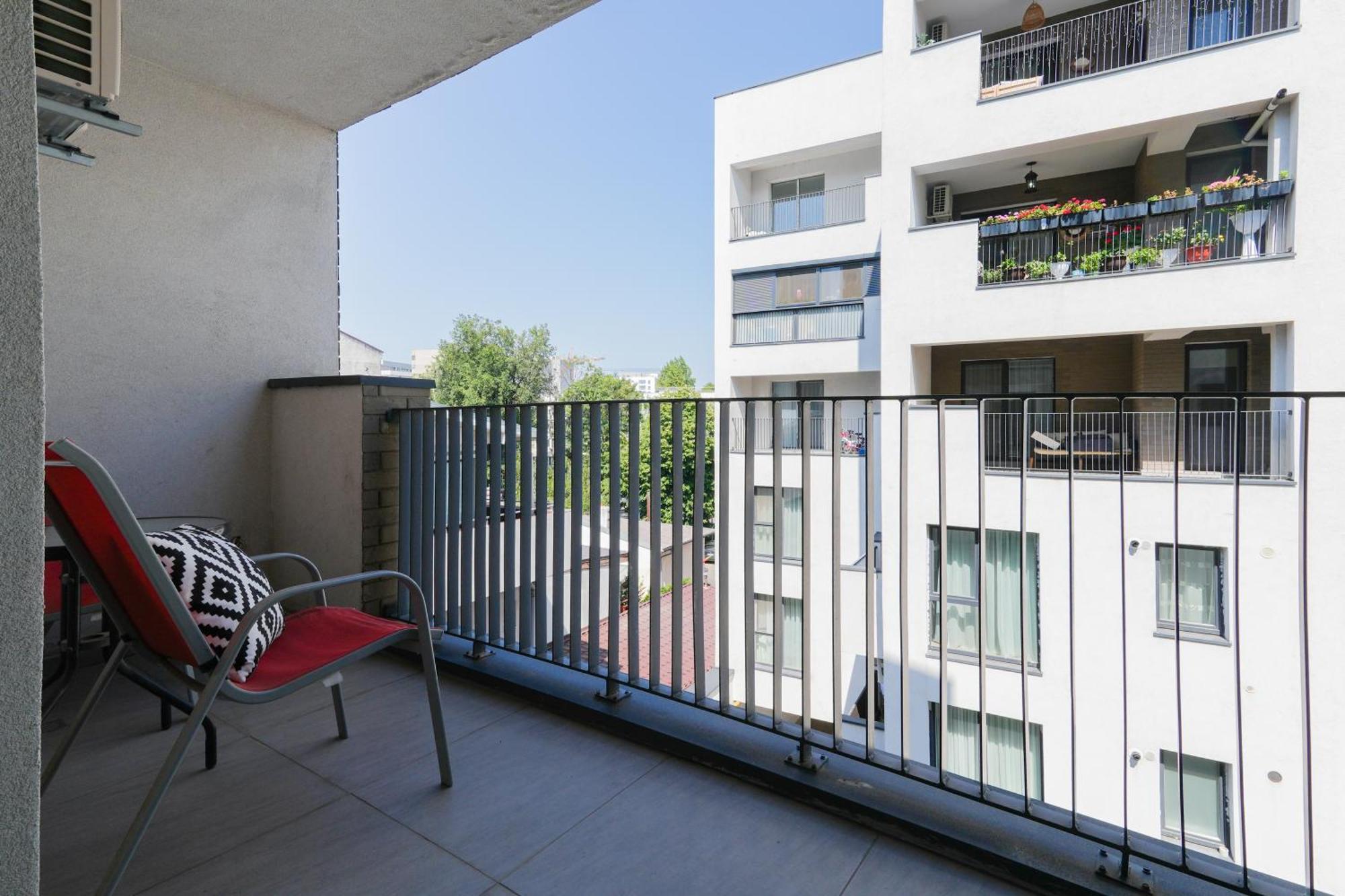 Maria - Modern Apartment With Parking And Workspace Бухарест Экстерьер фото