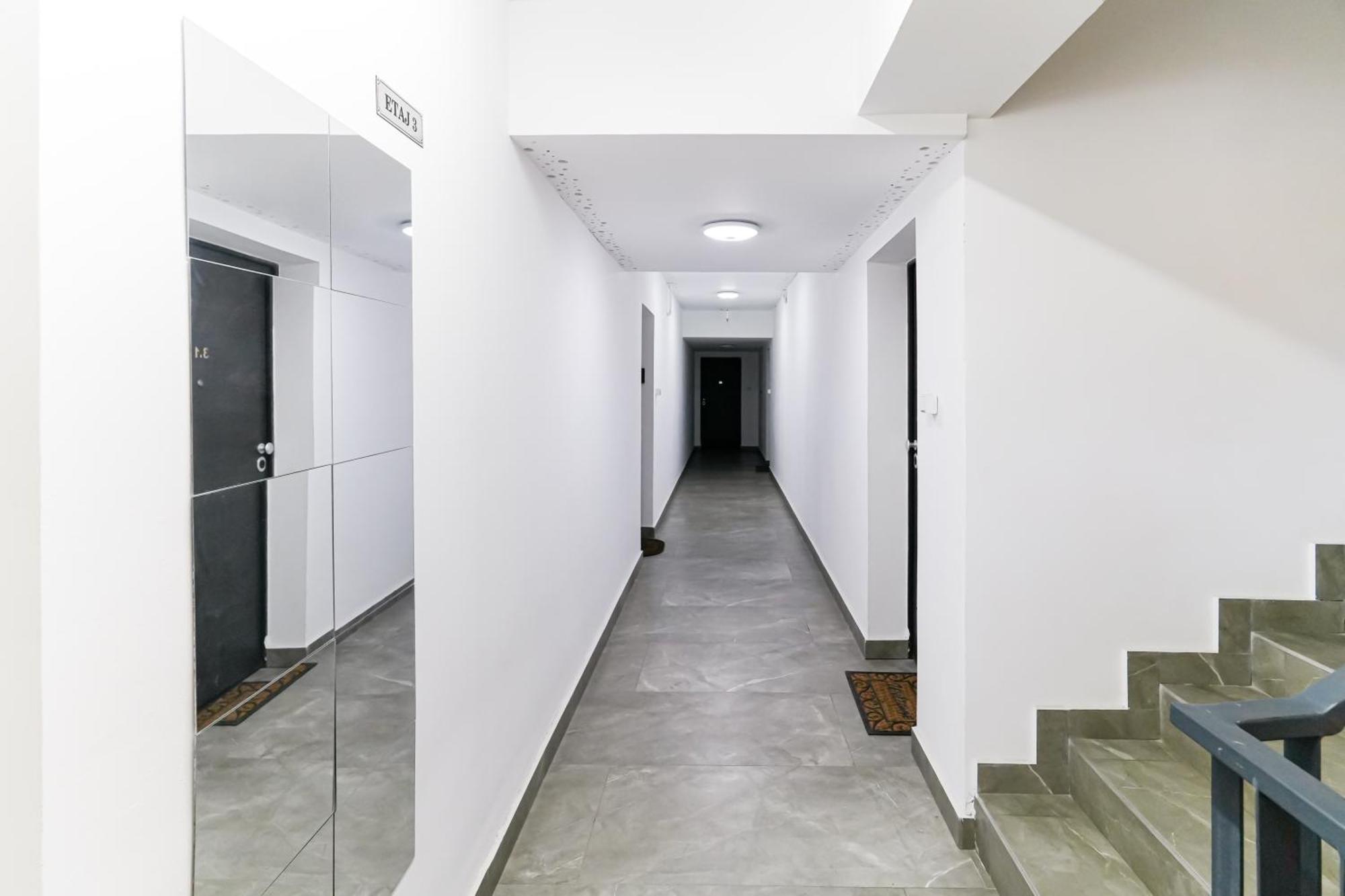 Maria - Modern Apartment With Parking And Workspace Бухарест Экстерьер фото